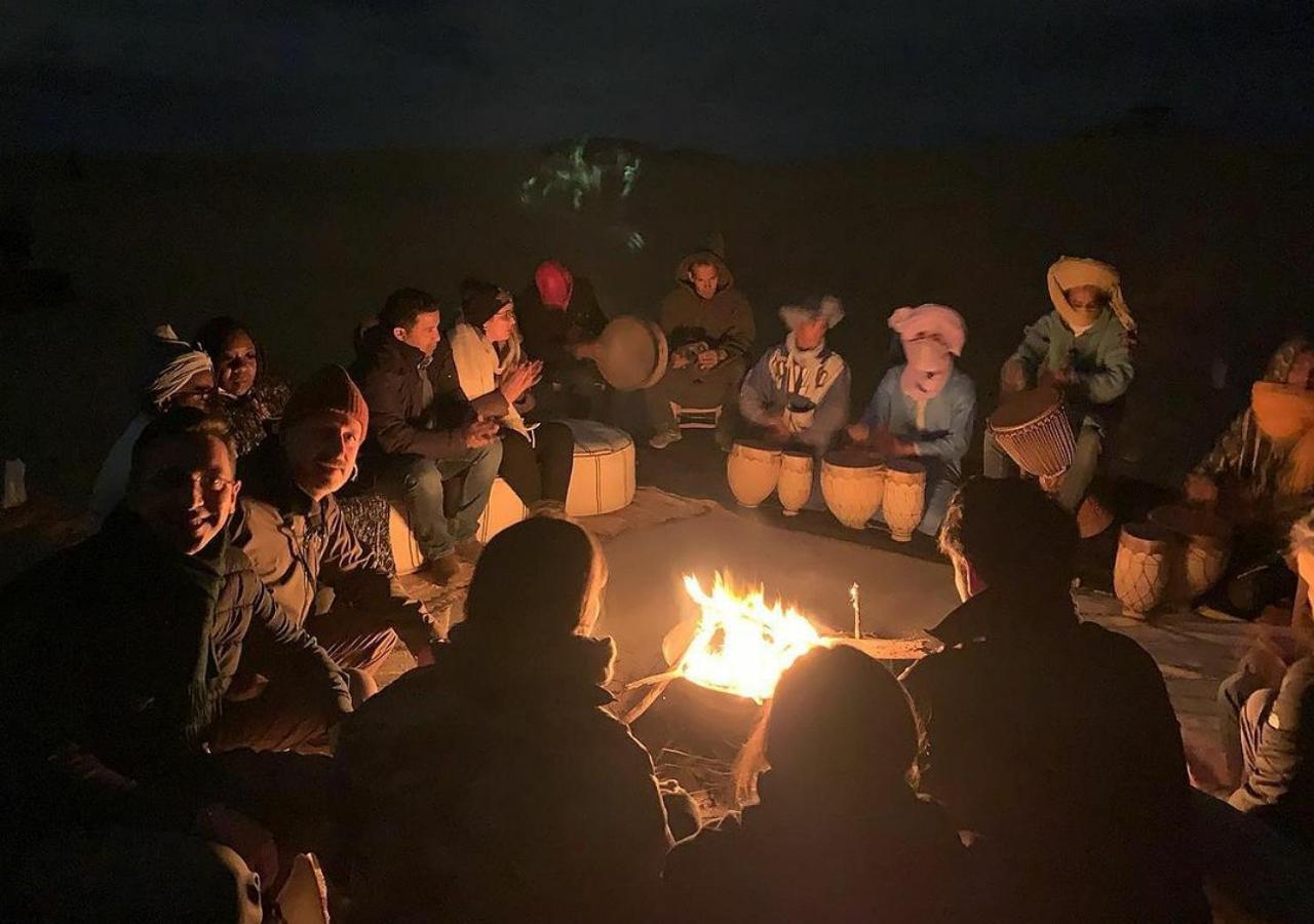 ホテル Sahara Luxury Camp メルズーガ エクステリア 写真