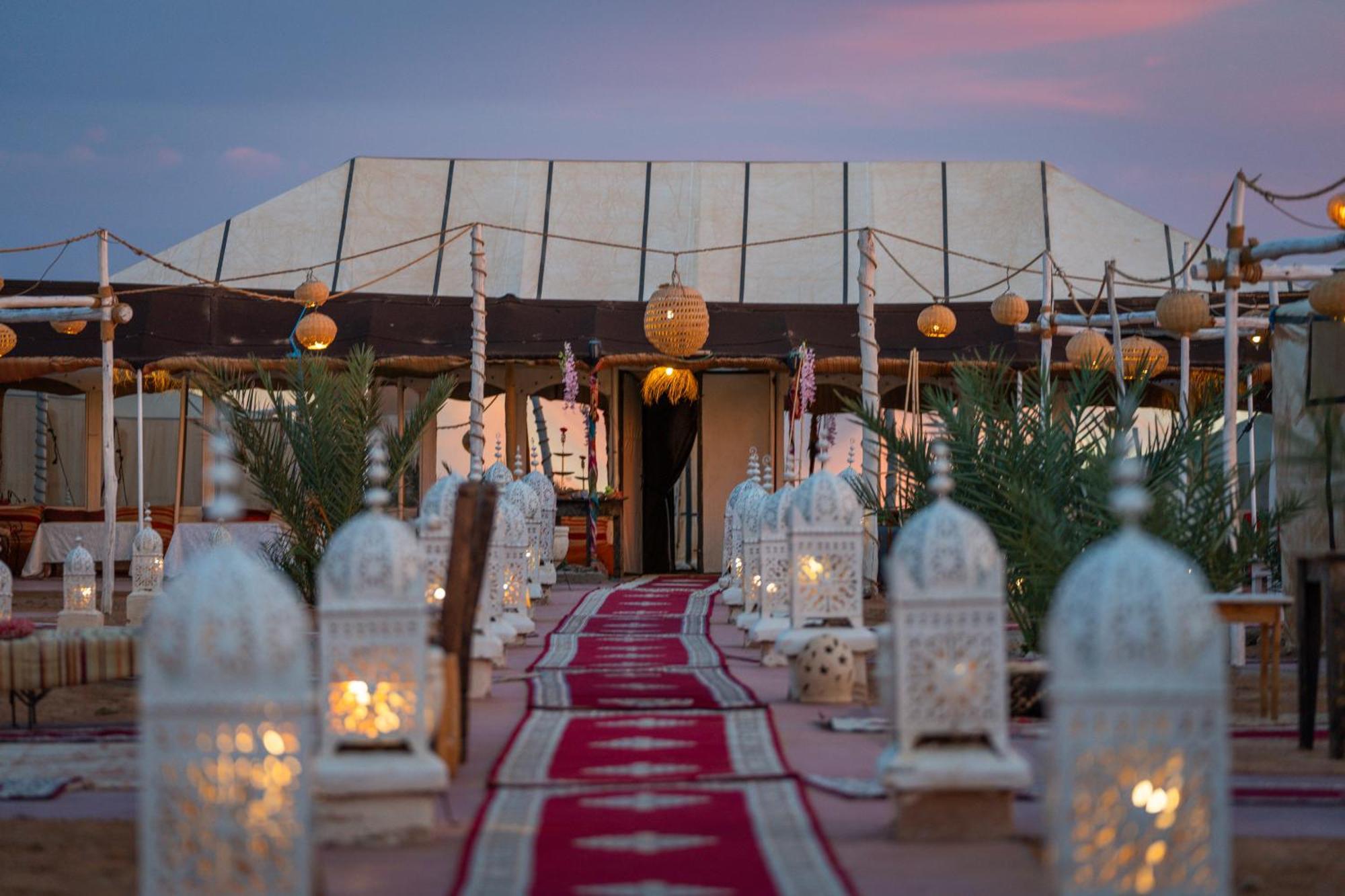 ホテル Sahara Luxury Camp メルズーガ エクステリア 写真