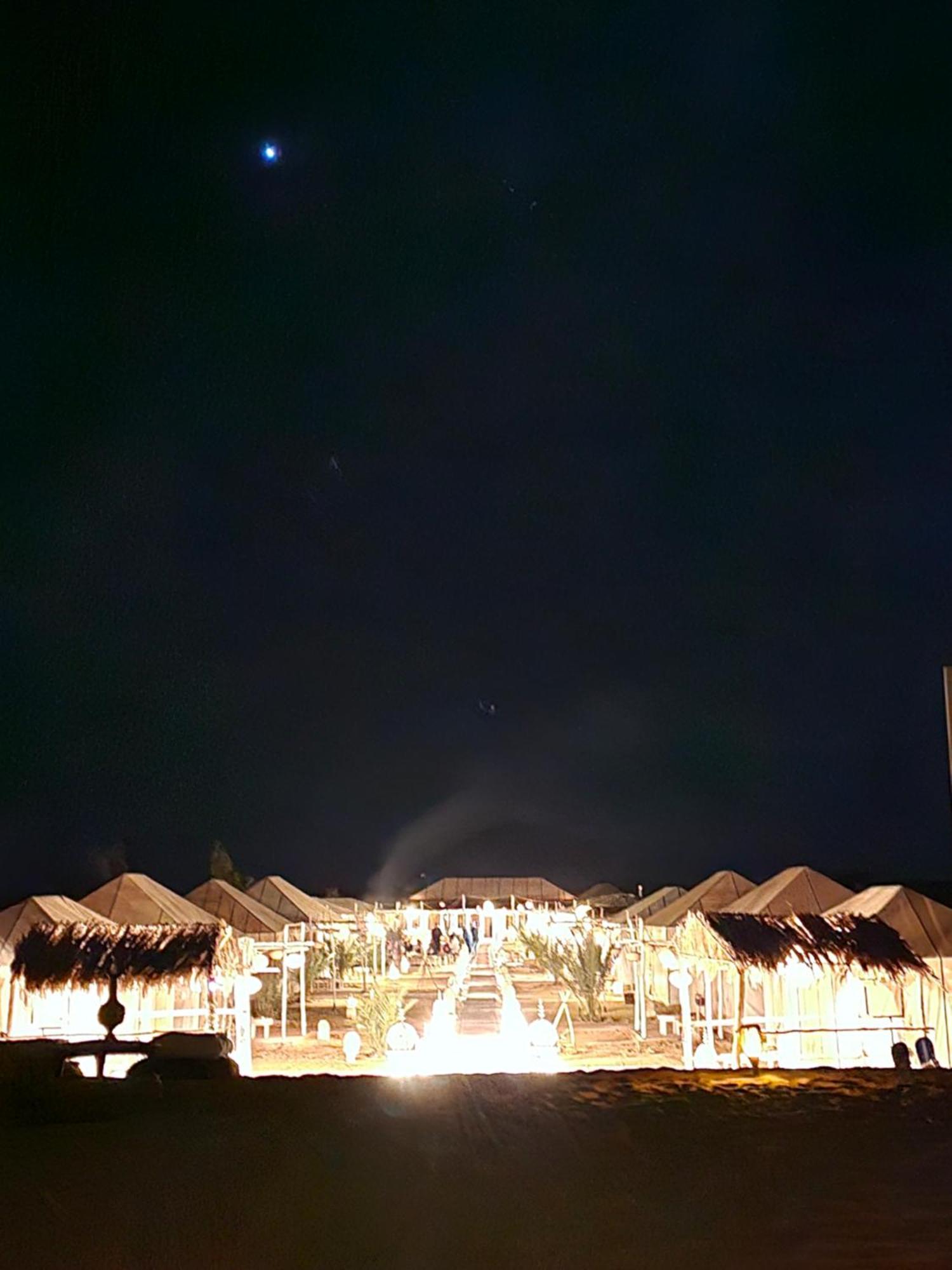 ホテル Sahara Luxury Camp メルズーガ エクステリア 写真