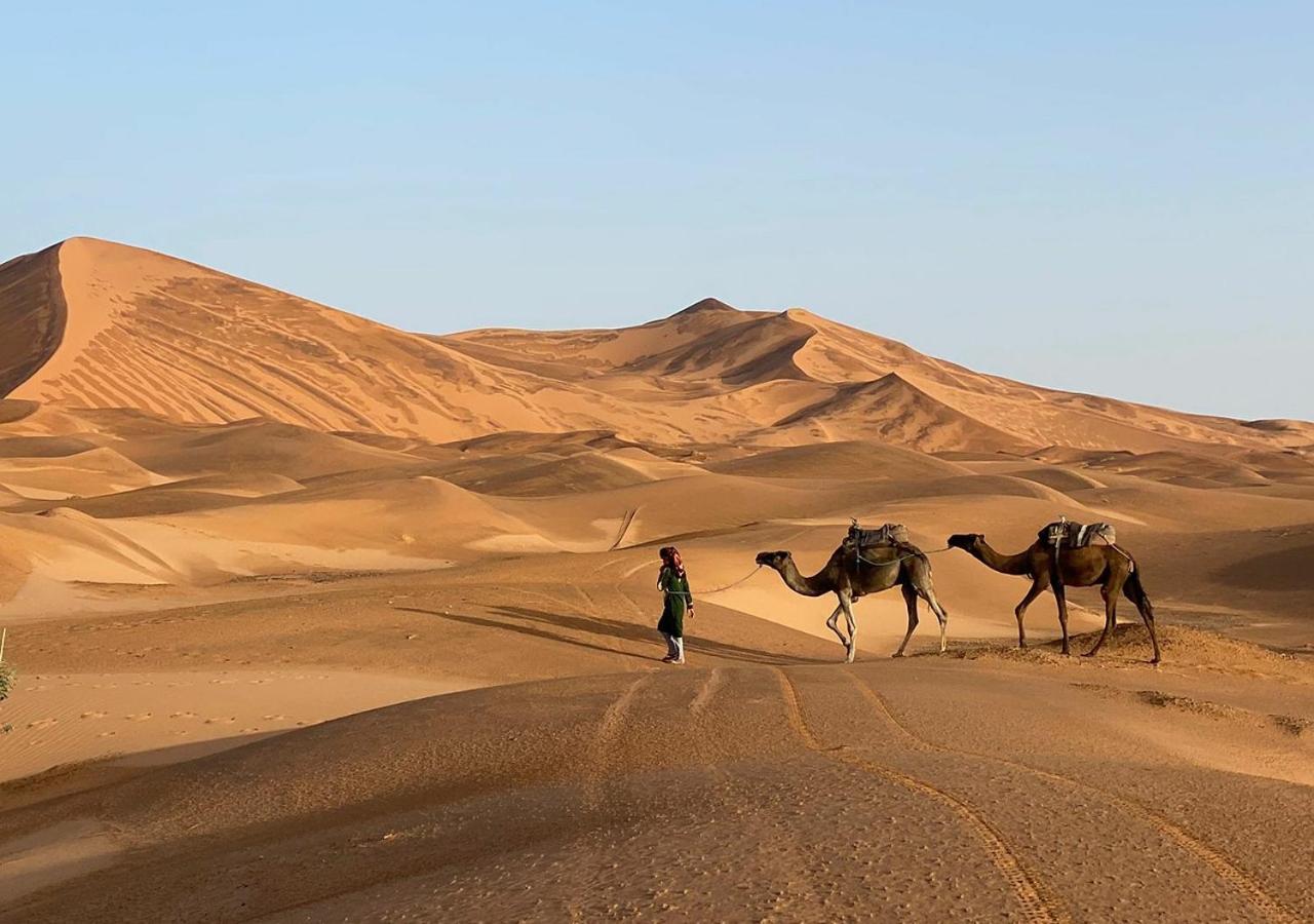 ホテル Sahara Luxury Camp メルズーガ エクステリア 写真