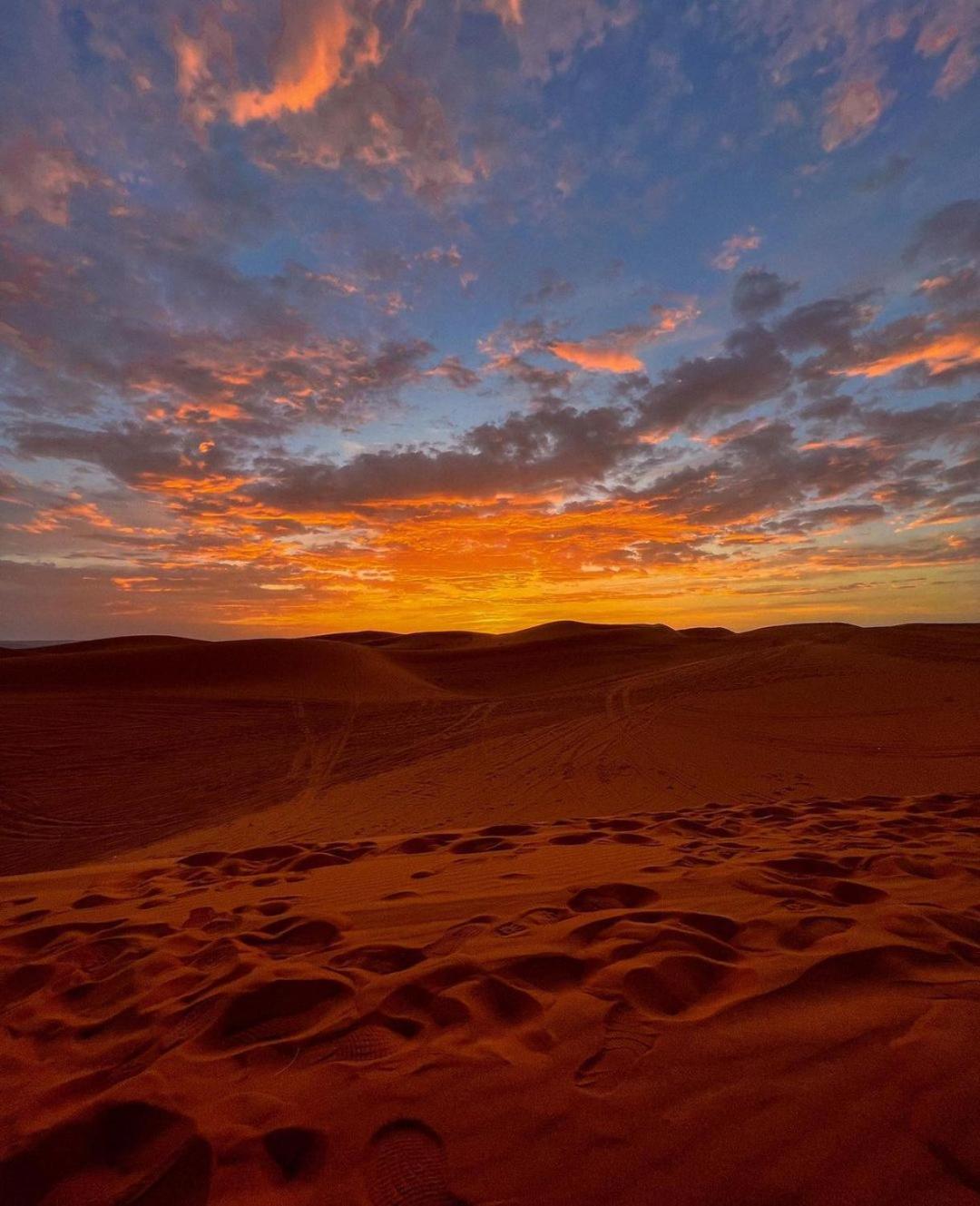 ホテル Sahara Luxury Camp メルズーガ エクステリア 写真