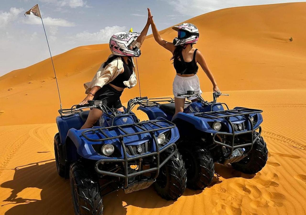 ホテル Sahara Luxury Camp メルズーガ エクステリア 写真