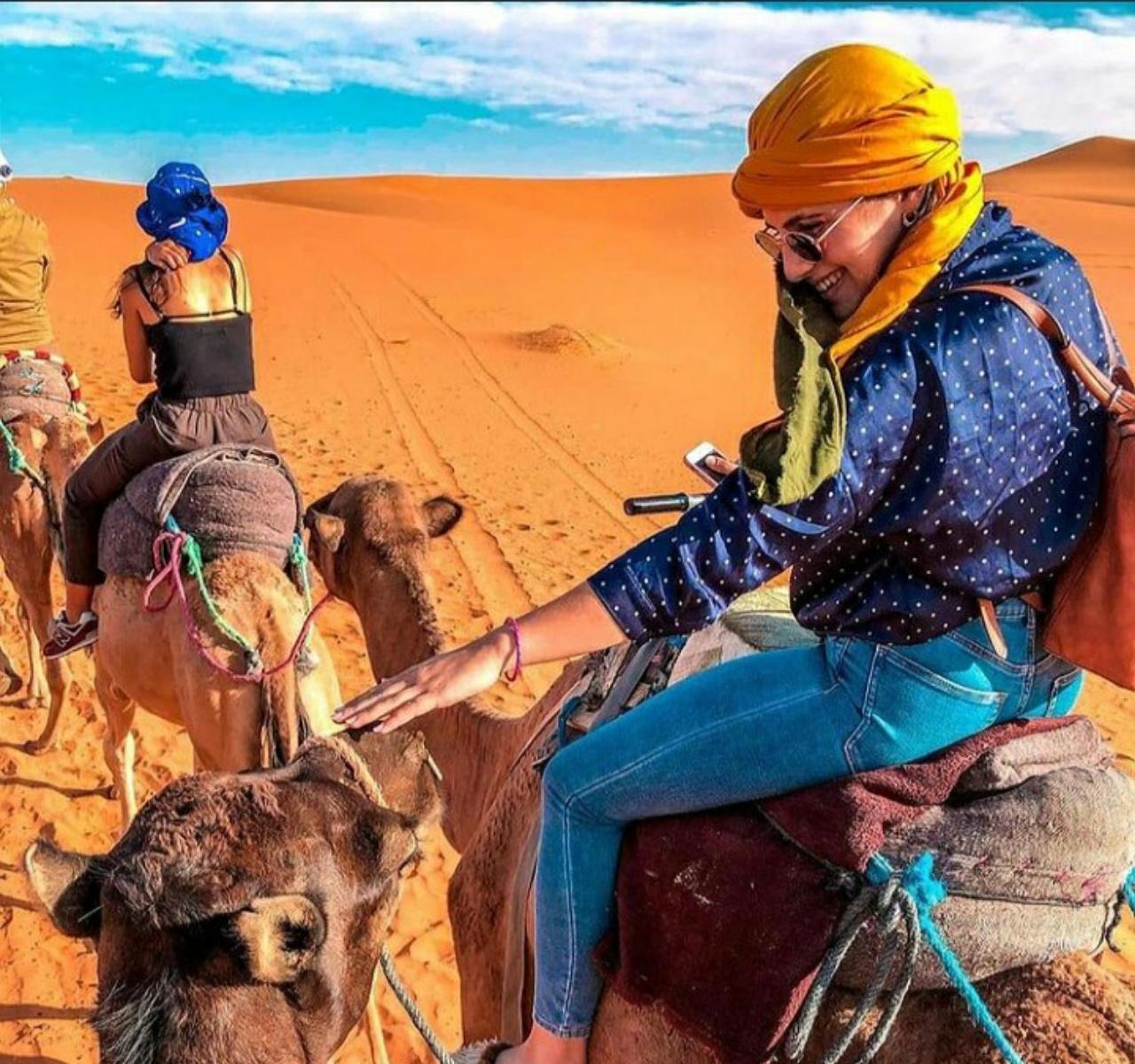 ホテル Sahara Luxury Camp メルズーガ エクステリア 写真